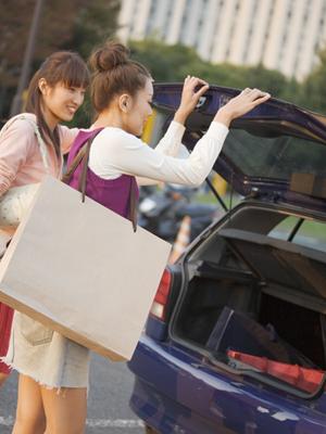 プロに任せて安心のカーナビ取り付け